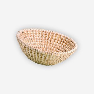 Straw basket, plaited, round